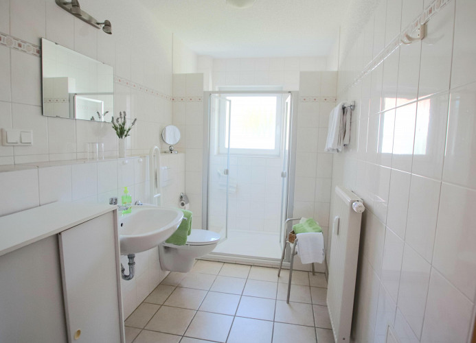 56 qm 1 OG mit Aufzug u. Balkon