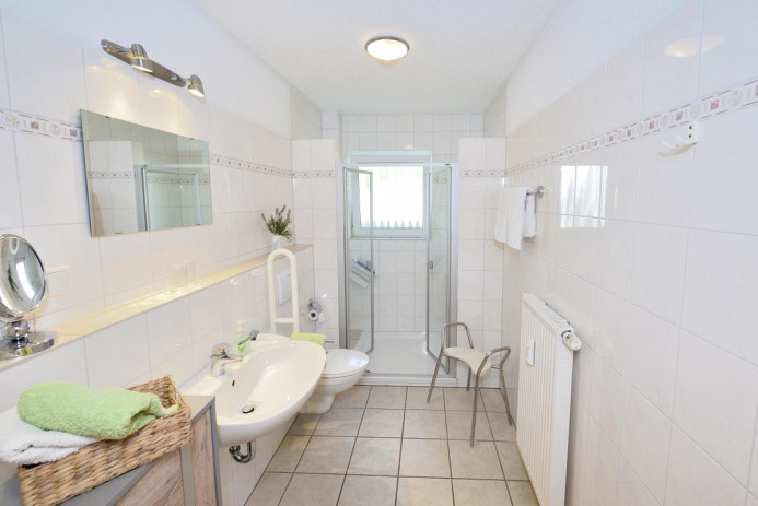 57 qm 1 OG mit Aufzug u. Balkon